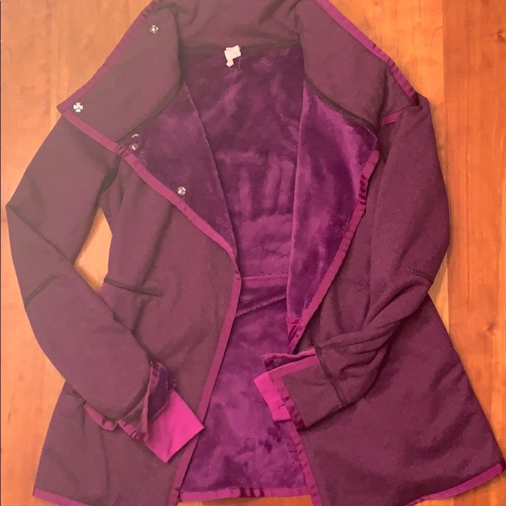 Ivivva sweatshirt/jacket. EUC